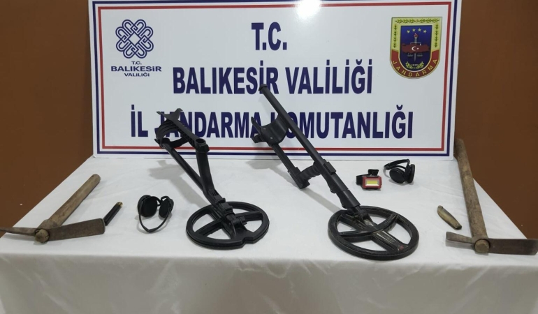 Susurluk’ta kaçak kazıya suçüstü