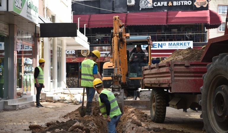 Başkan Akın öncülüğünde Gönen’de altyapı yenileniyor