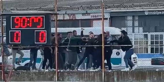 Balıkesir’de Maç Sonrası Taraftarlar Arasında Kavga Çıktı