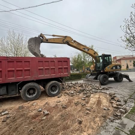 Gönen Belediyesi Altyapı ve Temizlik Çalışmalarına Hız Verdi