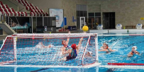 Balıkesir, Kadınlar Sutopu müsabakalarına ev sahipliği yapıyor