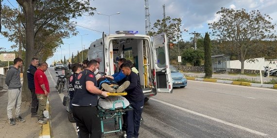 Balıkesir’de Yola dökülen yağ motosikleti devrilmesine neden oldu: 2 Yaralı