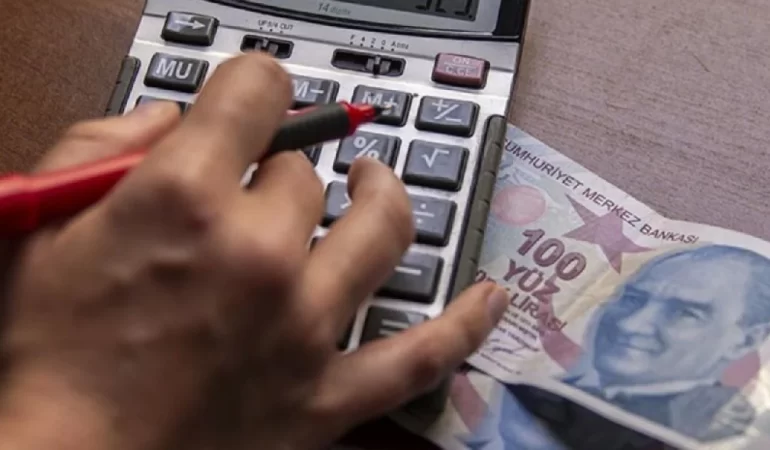 Yüzde 53’lük kesim ekonomide daha fazla gerileme bekliyor: Her on kişiden yedisine göre ekonomi kötü