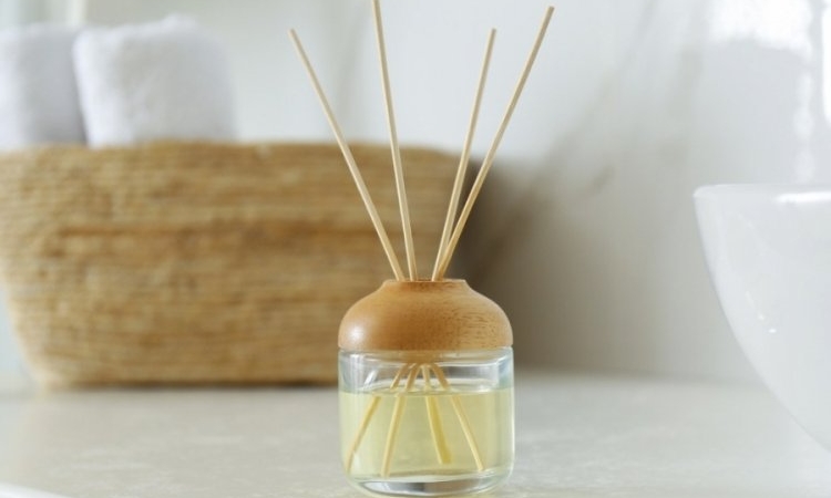 Bakanlık İfşaladı: Elinde Olan Hemen Atsın! Oda Kokusu Piyasadan Toplatılıyor