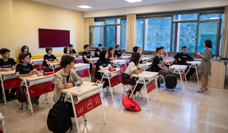 Eğitim Ücretleri Katlandı: Öğrenciler Kayıt Yenileyemiyor