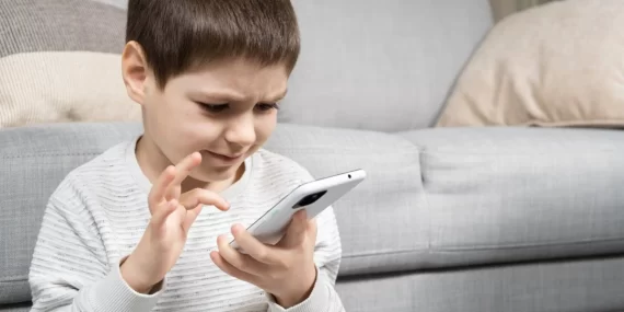 OECD: Dijital bağımlılıkta Türkiye ilk sırada, çocuklar telefondan uzak kalamıyor