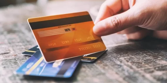 Kartlı harcamalarda rekor artış: Nisan’da 1,8 Trilyon liralık ödeme yapıldı