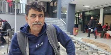 TEK KİMLİKLE İKİ HAYAT ASKERE BAŞKA İSİMLE GİTTİ, SGK BAŞKA İSME CEZA KESTİ HAYAT ÖYKÜSÜ FİLMLERE TAŞ ÇIKARTAN HALİL MANDACI: "TEK KİMLİKLE YAŞAMAK İSTİYORUM"