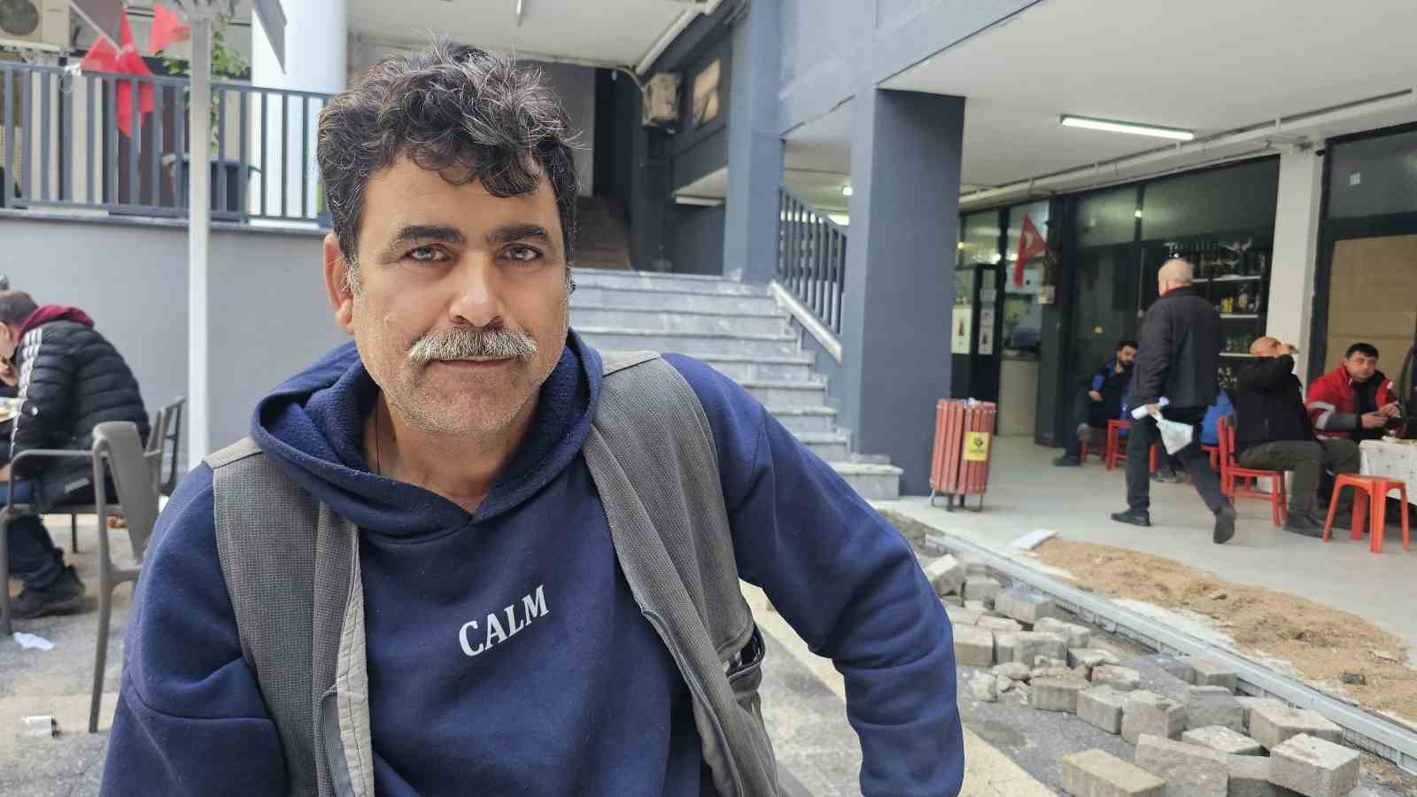 TEK KİMLİKLE İKİ HAYAT ASKERE BAŞKA İSİMLE GİTTİ, SGK BAŞKA İSME CEZA KESTİ HAYAT ÖYKÜSÜ FİLMLERE TAŞ ÇIKARTAN HALİL MANDACI: "TEK KİMLİKLE YAŞAMAK İSTİYORUM"
