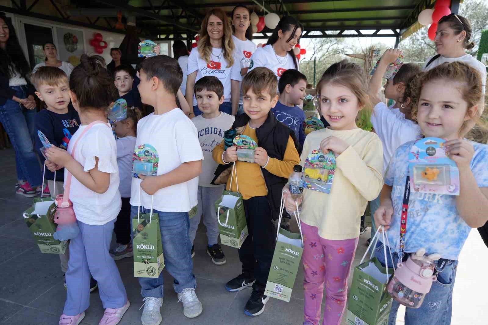 OYUNCAKLI SABUNLA ÇOCUKLARA HİJYEN ALIŞKANLIĞI KAZANDIRIYOR
