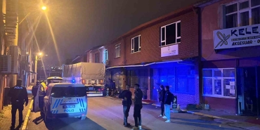 TERS YÖNDEN GİDEN ALKOLLÜ TIR ŞOFÖRÜ TRAFİĞİ BİRBİRİNE KATTI