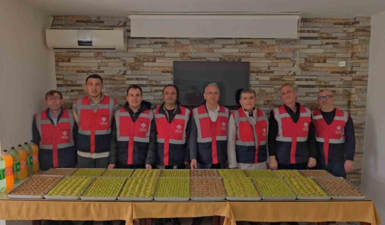 Balıkesir’de 500 mahkûma tatlı dağıtıldı