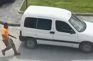 BALIKESİR'DE HURDACIYI TÜFEKLE VURAN SALDIRGANIN KAÇTIĞI ANIN GÖRÜNTÜLERİ ORTAYA ÇIKTI