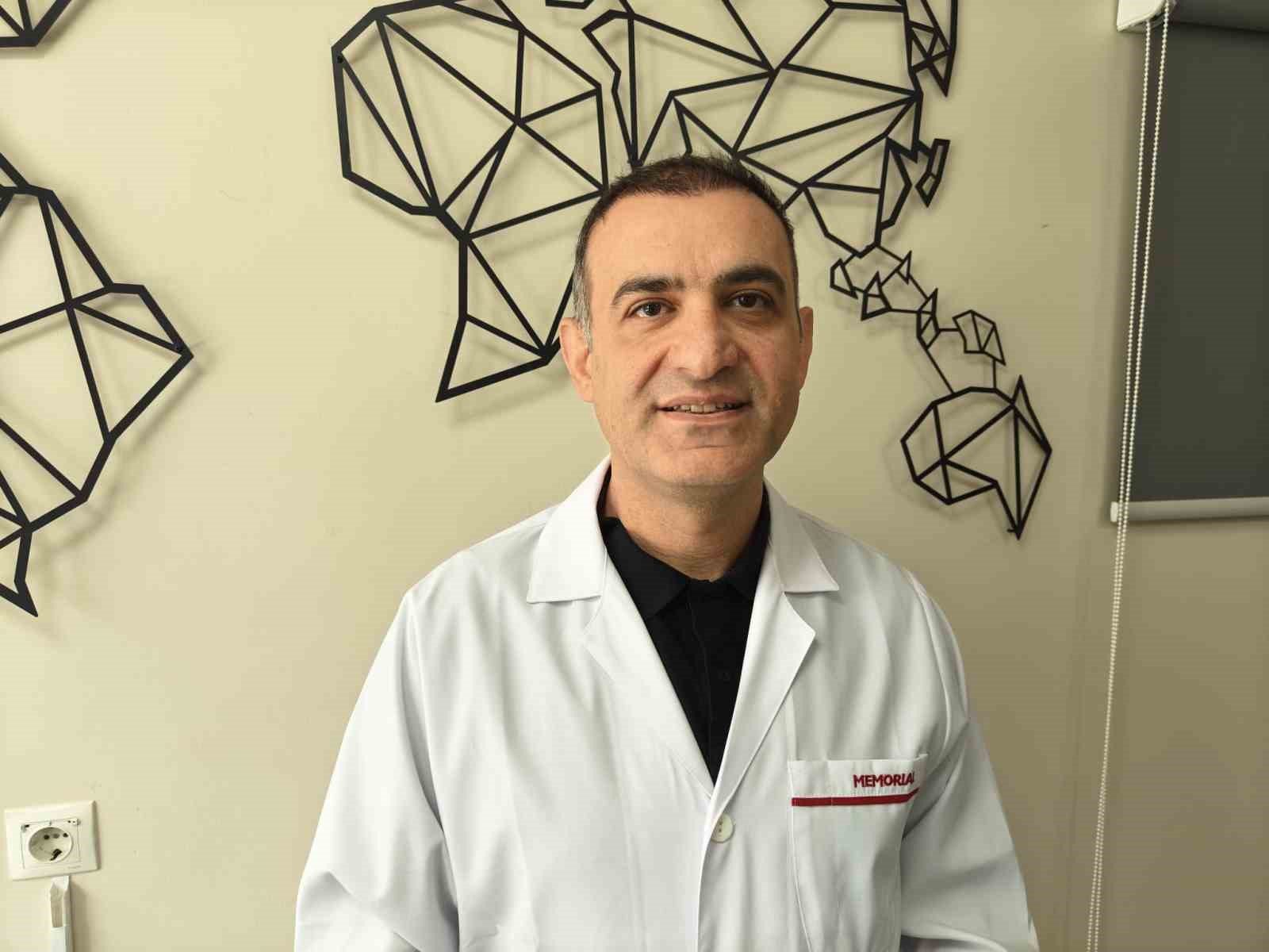 BAHAR ALERJİSİNE ÖĞLE SAATİ UYARISI DR. SAMET ÖZER: "POLENLERİN EN YAYGIN OLDUKLARI SAATLER 12.00 - 17.00 ARASI VE ALERJİK ÇOCUKLARIN BU SAATLERDE DIŞARI ÇIKMAMASINA DİKKAT ETMEK GEREKİYOR"