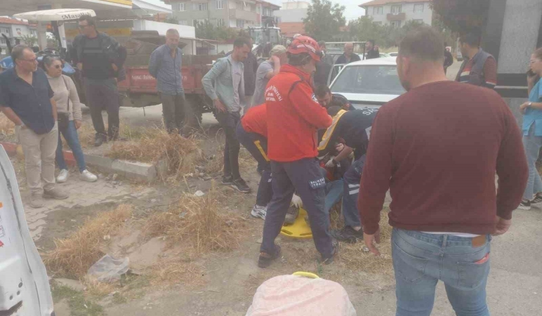 Balıkesir’de çift taraflı trafik kazası: 2 yaralı