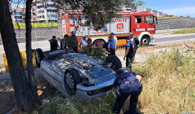 Balıkesir’de takla atan araçta ki 2 şahıs yaralandı
