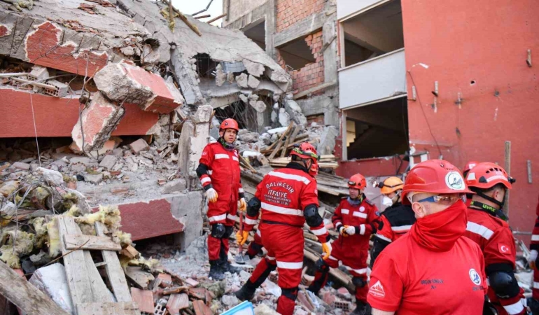 Balıkesir İtfaiyesi doğal afetlere karşı teyakkuzda