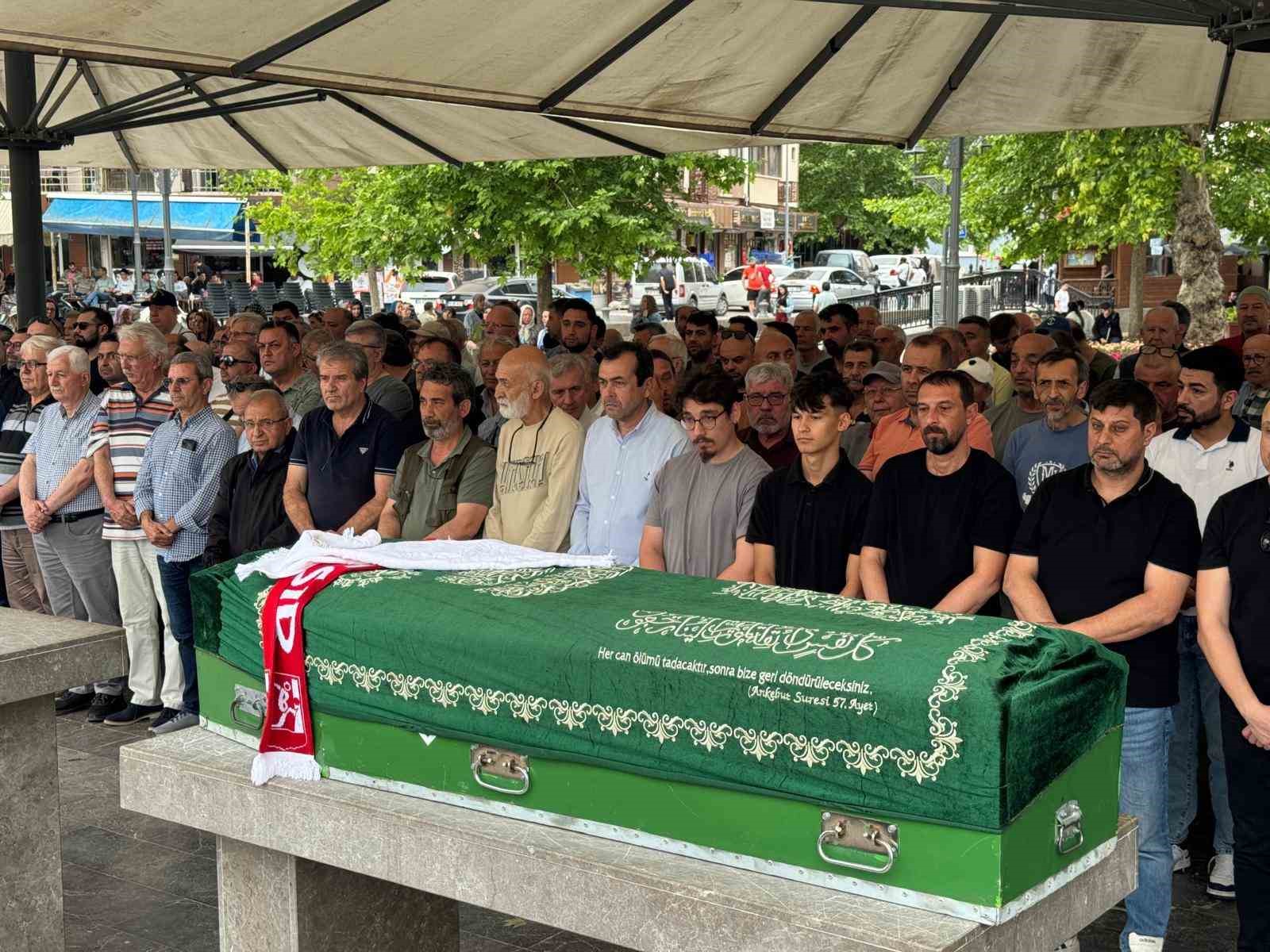 ALİ HİKMET AKKAŞ TOPRAĞA VERİLDİ