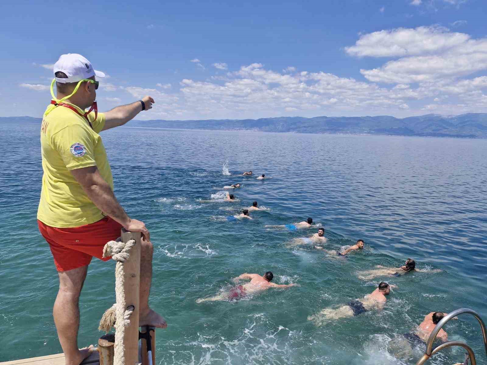 BALIKESİR'DE CANKURTARANLAR YAZ SEZONUNA HAZIR