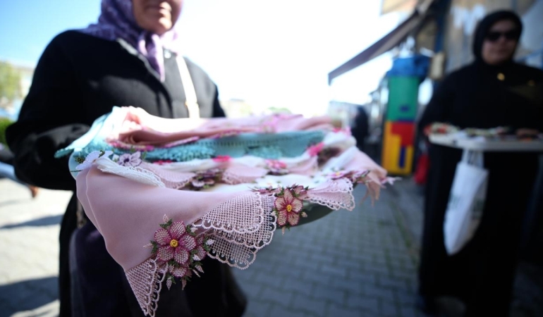 Gönen’in Coğrafi İşaretli İğne Oyası Kadınlara Gelir Kapısı Oldu