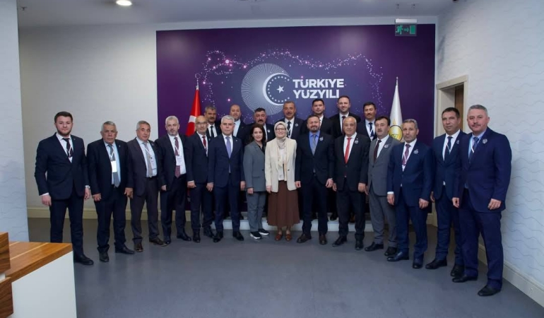 AK Parti Balıkesir teşkilatları Genel Merkez’de bir araya geldi