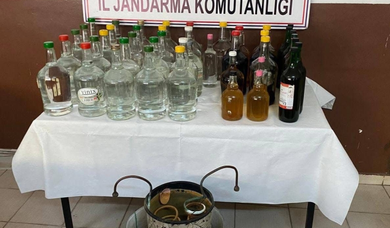 Jandarmadan kaçak alkol operasyonu