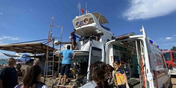 Lüks yatın bakımını yaparken güverteden düşen bir kişi yaralandı