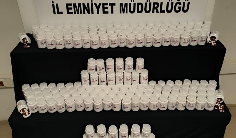 Balıkesir’de 15 bin adet sentetik ecza hap ele geçirildi