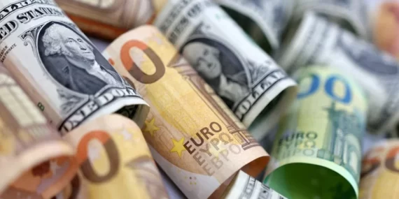 Euro/dolar paritesi 4 yılın zirvesinde: Euro/TL kurunda tarihi rekor