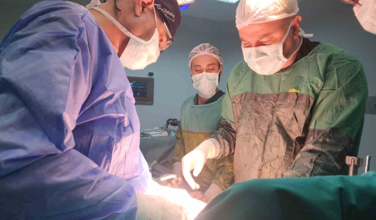 Balıkesir’de ilk, karaciğer sol lobu ameliyatı başarı ile yapıldı