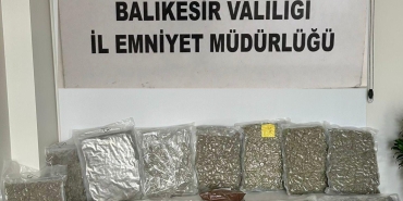 BALIKESİR'DE 19 KİLO ESRAR ELE GEÇİRİLDİ