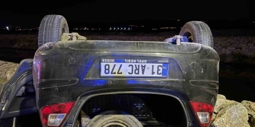 EDREMİT’TE TRAFİK KAZASI: 3 YARALI