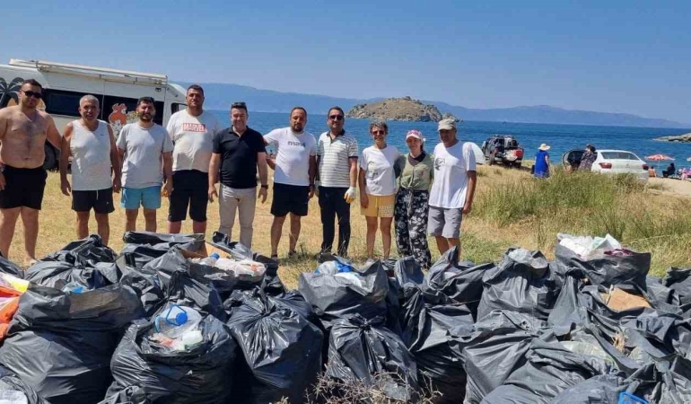 Kapıdağ Yarımadası Küçükova’da 80 torba çöp toplandı