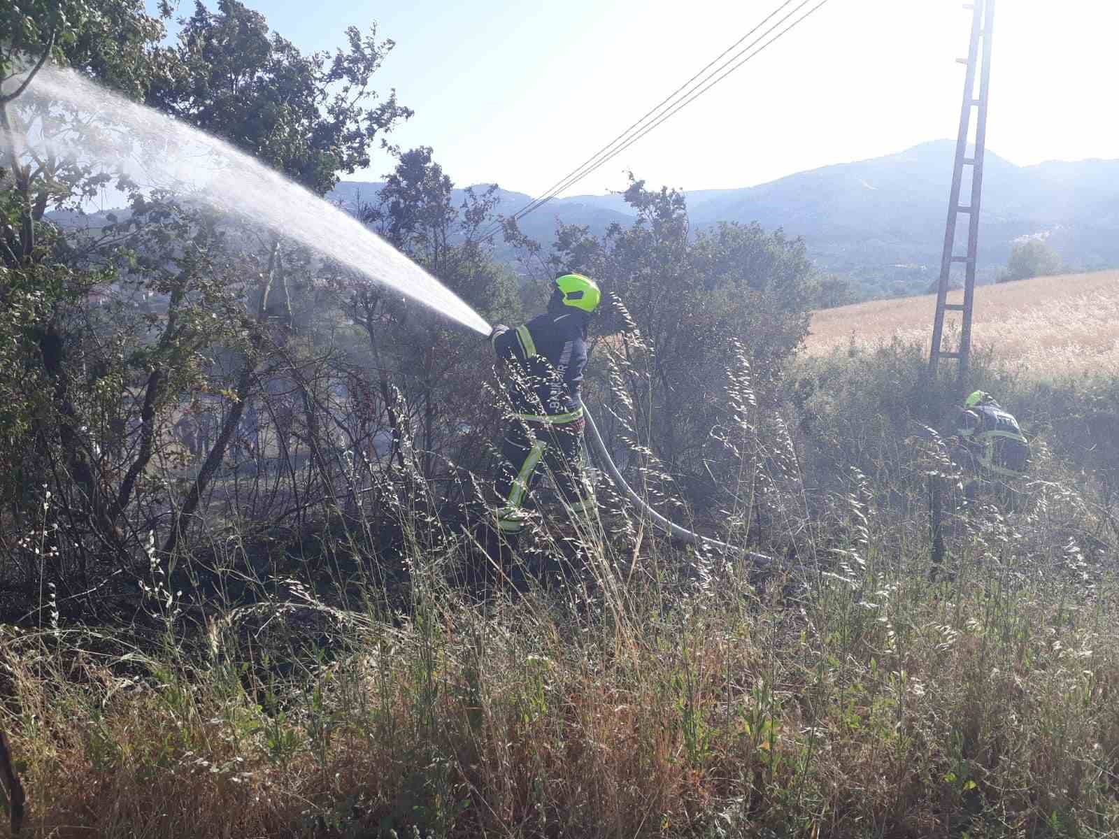 BALIKESİR İTFAİYESİ 9 GÜNDE 730 YANGINA MÜDAHALE ETTİ