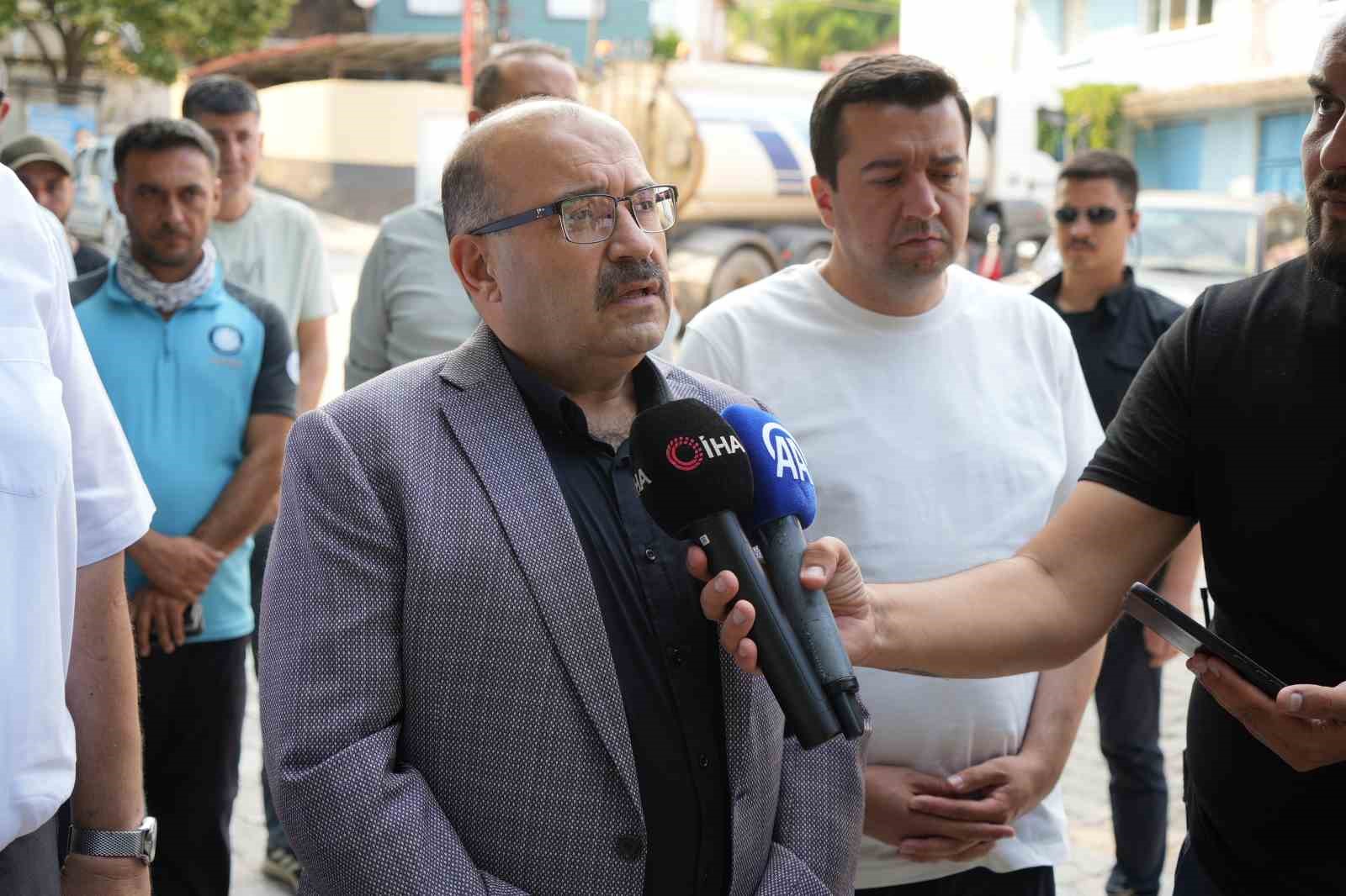 BALIKESİR VALİSİ USTAOĞLU: "ÜÇ İLÇEMİZDE 4 MAHALLEDE YANGINLARLA MÜCADELEMİZ SÜRÜYOR" HAVRAN İLÇESİNDEKİ ORMAN YANGINI İLE İLGİLİ 1 KİŞİ GÖZALTINA ALINDI