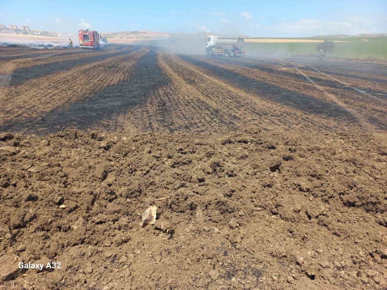 BANDIRMA KAYACIK KIRSALINDA ANIZ VE EKİLİ ALAN YANGINI KORKUTTU