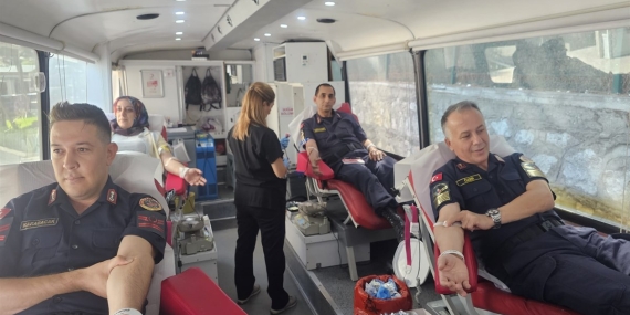 Balıkesir Jandarmasından Türk Kızılayı’na Kan Bağışı Desteği