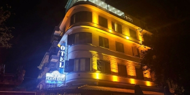 ERDEK'TE OTELDE YANGIN PANİĞİ