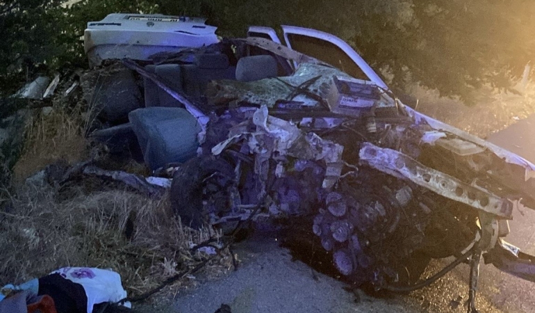 Balıkesir’de brandasını düzeltmek istediği kamyon faciaya neden oldu: 3 ölü