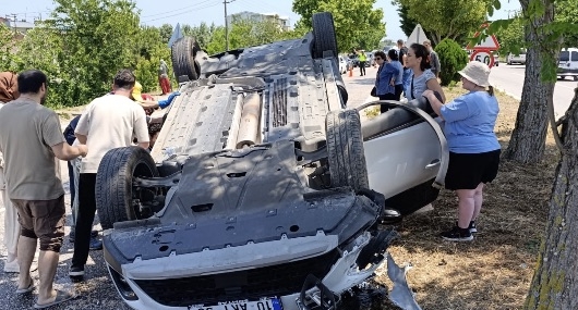 Erdek’te üç aracın karıştığı zincirleme kazada 1 kişi yaralandı