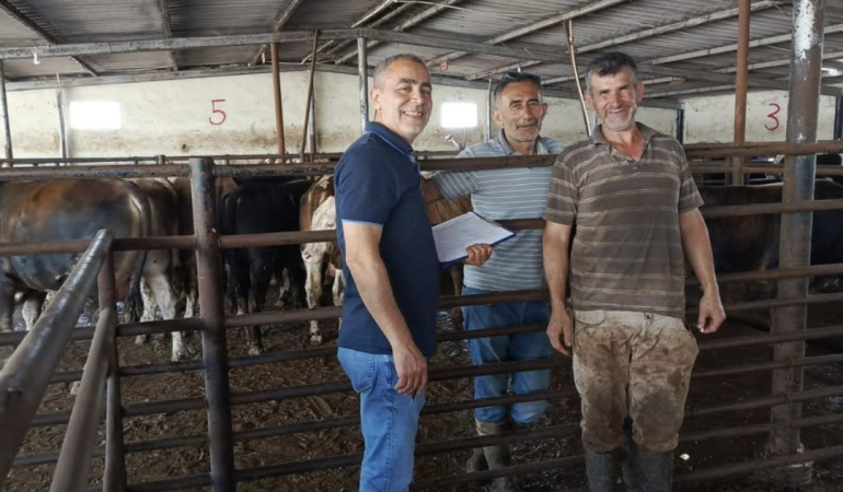 Gönen’de kurban kesim yerleri denetim altına alındı