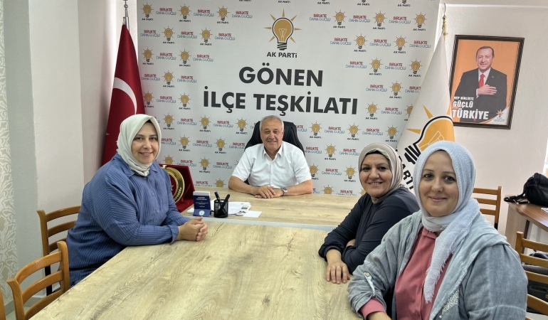 Manyas Kadın Kolları Başkanı’ndan Gönen İlçe Teşkilatı’na ziyaret