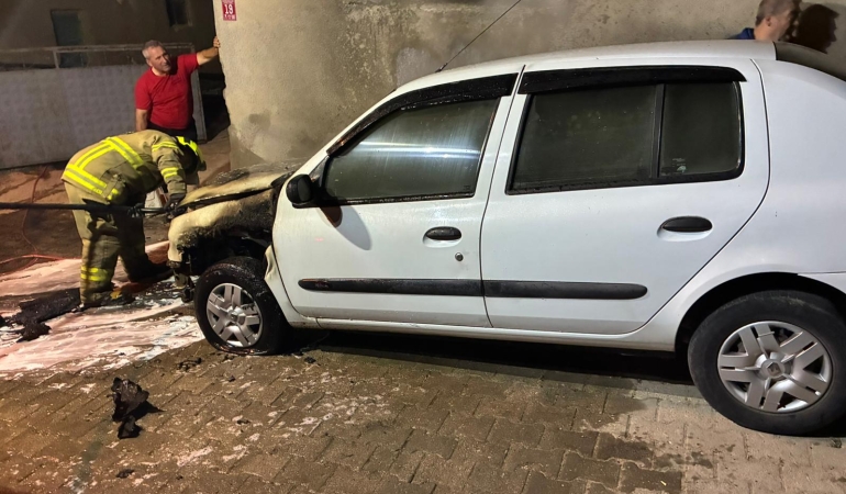 Susurluk’ta araç yangınına müdahale edildi