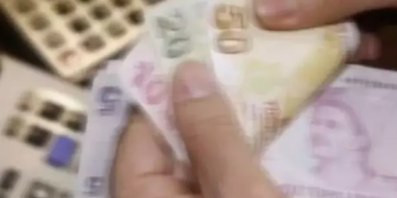 Yaşlı ve engelli aylıkları hesaplara yatırıldı