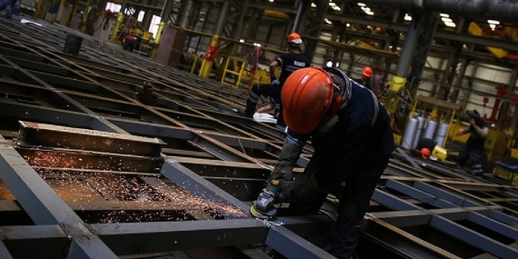 İstihdam rakamlarında çelişkili tablo: İnşaat ve hizmet uçtu, sanayi çakıldı