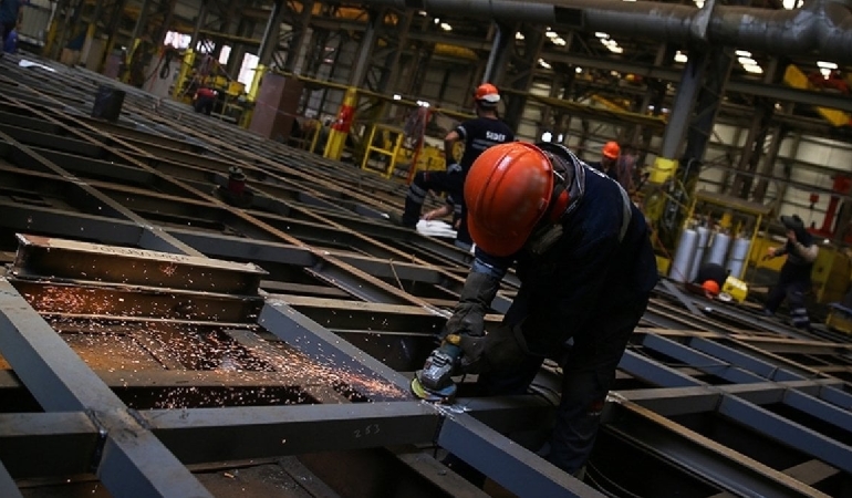 İstihdam rakamlarında çelişkili tablo: İnşaat ve hizmet uçtu, sanayi çakıldı