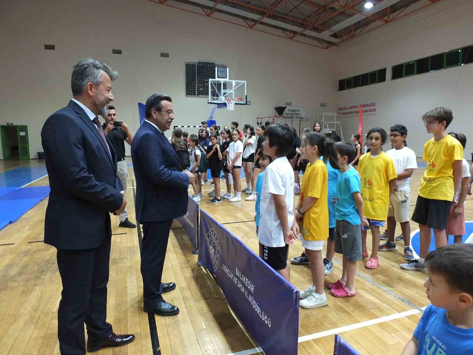 BALIKESİR'DE YAZ SPOR OKULLARINA 1500 ÇOCUK KATILIYOR