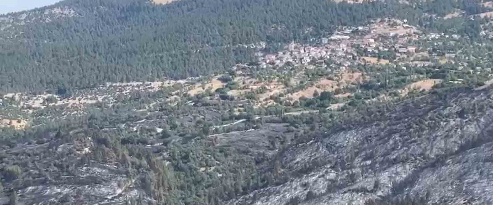 DURSUNBEY YANGININDA SOĞUTMA ÇALIŞMALARI BAŞLADI