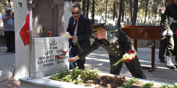 Balıkesir’de 15 Temmuz etkinlikleri şehitlik ziyaretiyle başladı