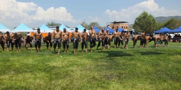 BALIKESİR’DE KIZIKLI GÜNEŞLERİ'NE 314 PEHLİVAN KATILDI